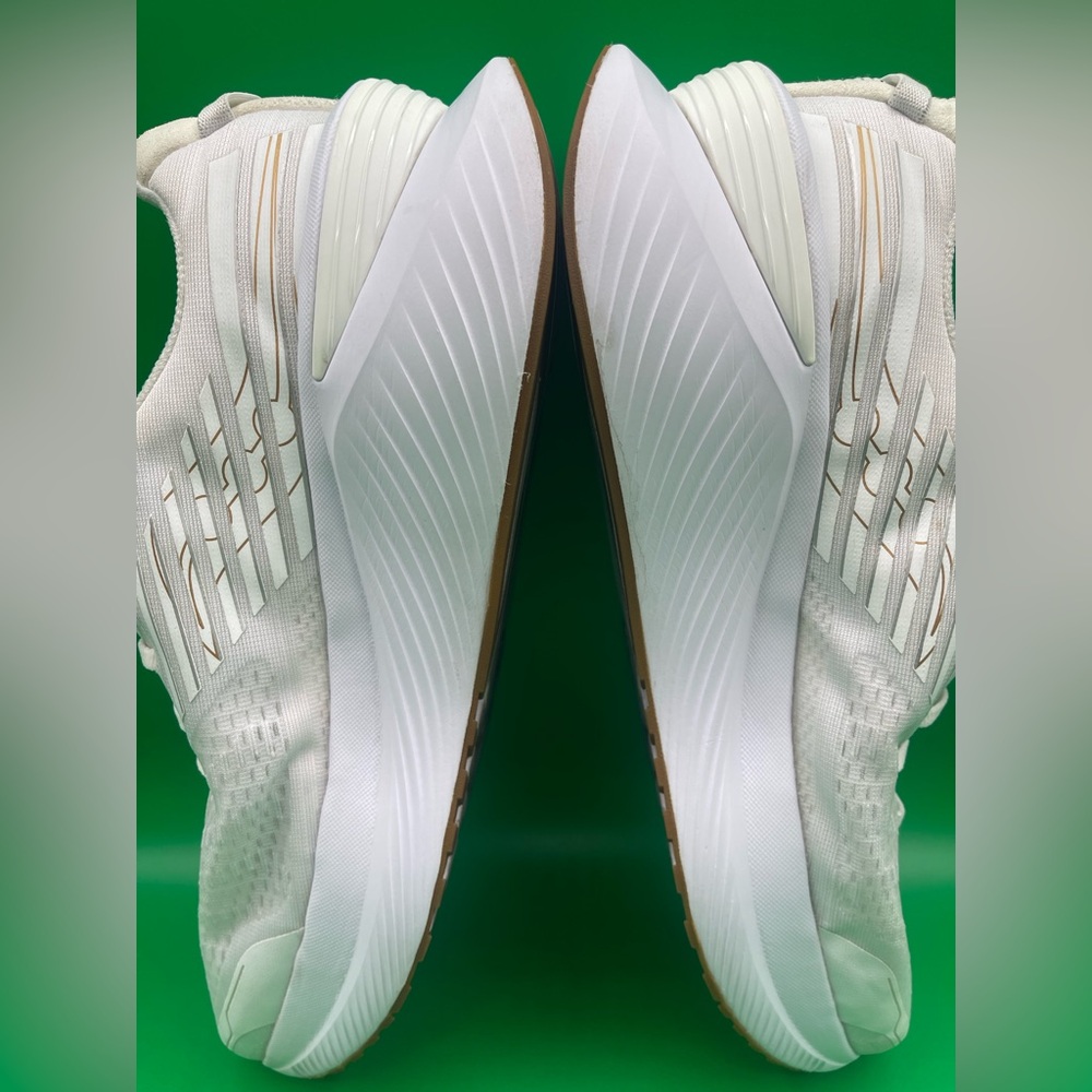 Saucony Mens White Athletic Shoes - Picture 8 of 9